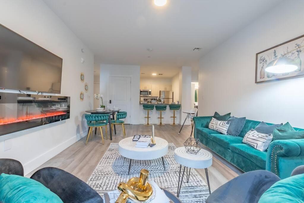 2 Bedroom 2 Bath Suite, Near American Dream And The Airport, Free Parking, King Bed And 2 Queen Beds, Washer And Dryer Orange Exteriör bild