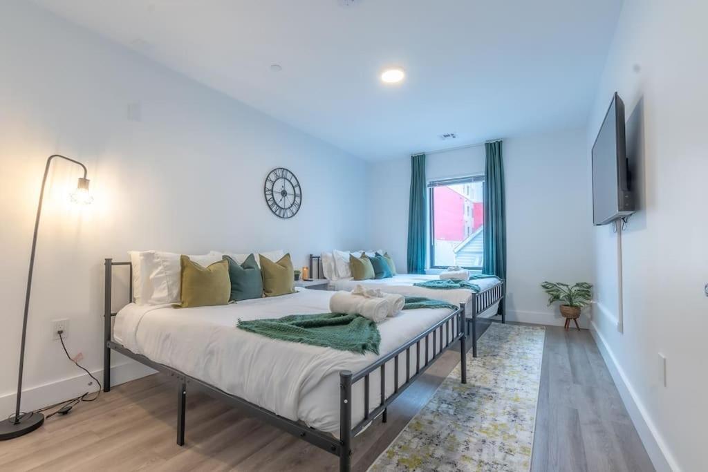 2 Bedroom 2 Bath Suite, Near American Dream And The Airport, Free Parking, King Bed And 2 Queen Beds, Washer And Dryer Orange Exteriör bild