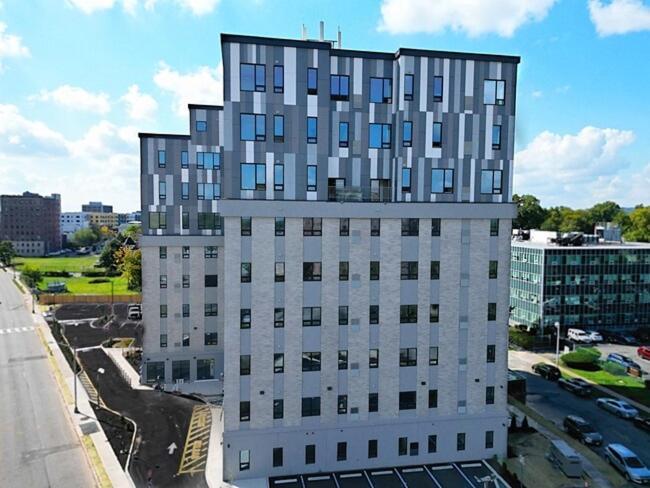 2 Bedroom 2 Bath Suite, Near American Dream And The Airport, Free Parking, King Bed And 2 Queen Beds, Washer And Dryer Orange Exteriör bild